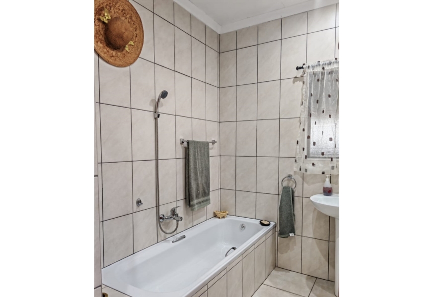 3 Bedroom Property for Sale in Deneysville Free State